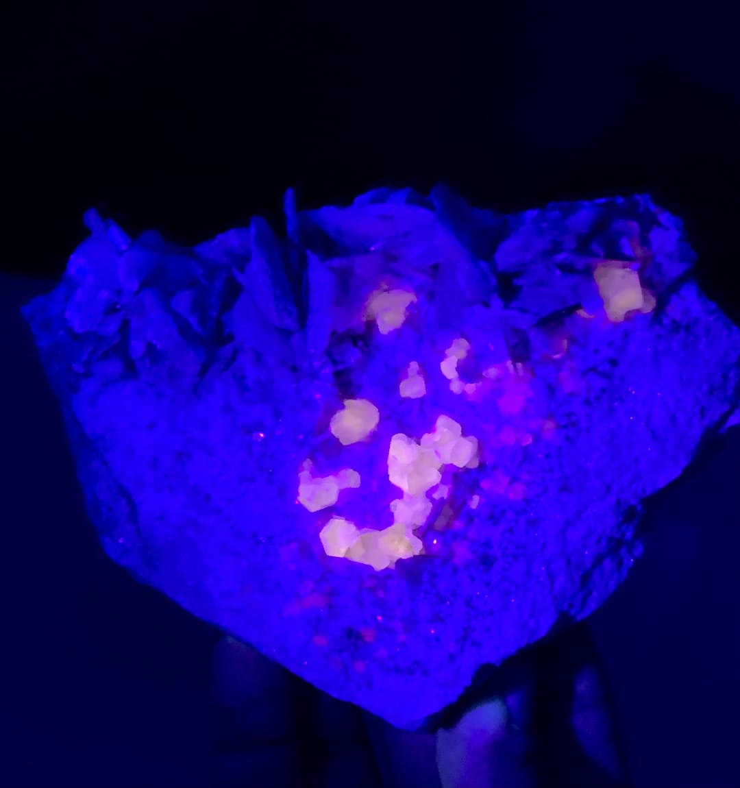 483 Gram Nice Terminated Pink Appetite With Nice Muscovite - Etsy