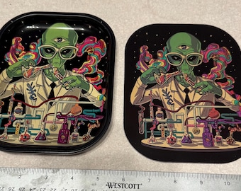 Bandeja para liar de 7 pulgadas con tapa y diseño de extraterrestre