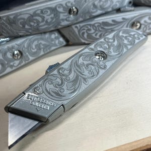 Navaja multiusos grabada a medida - Navaja de afeitar personalizada - Regalo para padrinos de boda - Navaja EDC - Regalo para él - Navaja grabada a láser