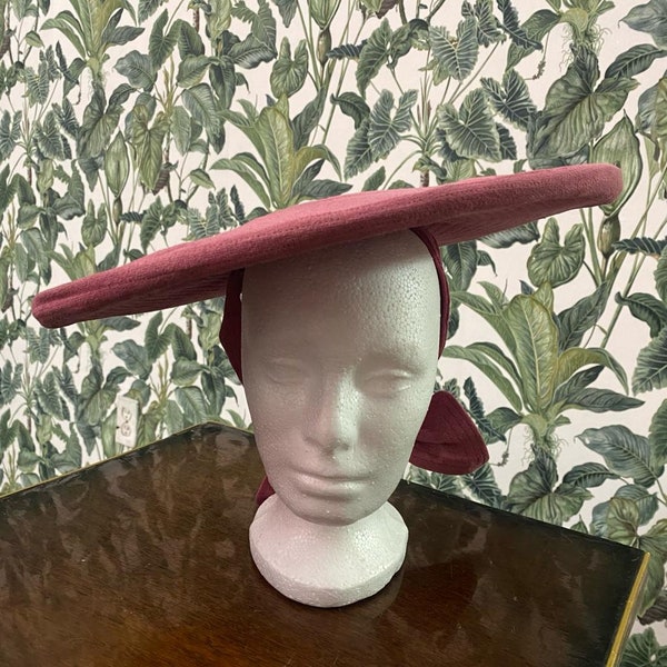 Vintage pink platter hat 1950's,rare and Unique.