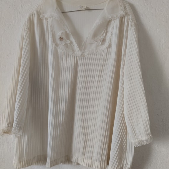 Gorgeous ,vintage off white,ribbed and lace stret… - image 1