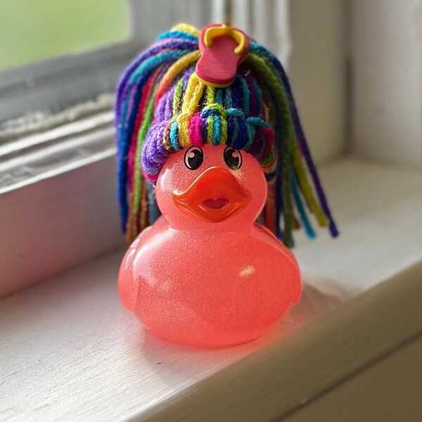 rubber ducks, flip flops, summer ducks, crusing ducks, ducks with flip flops and hair!
