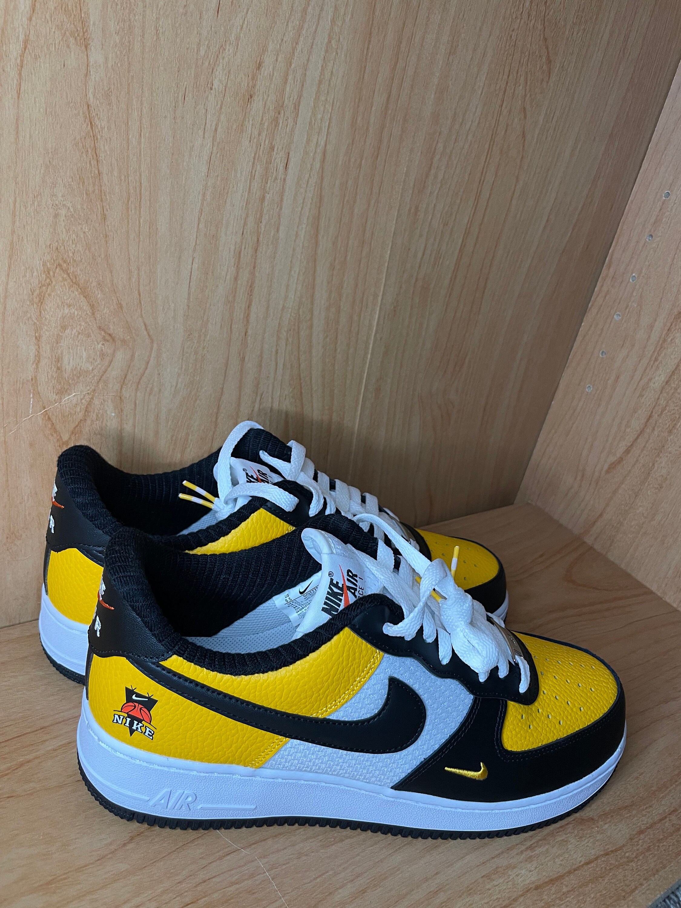 Nike Air Force 1 LV8 Jersey Mesh Gold Black White Men\'s Size 11.5 DQ7775-700 Nike Air Force 1 LV8 Jersey Mesh Gold Black White DQ7775-700  main image 2