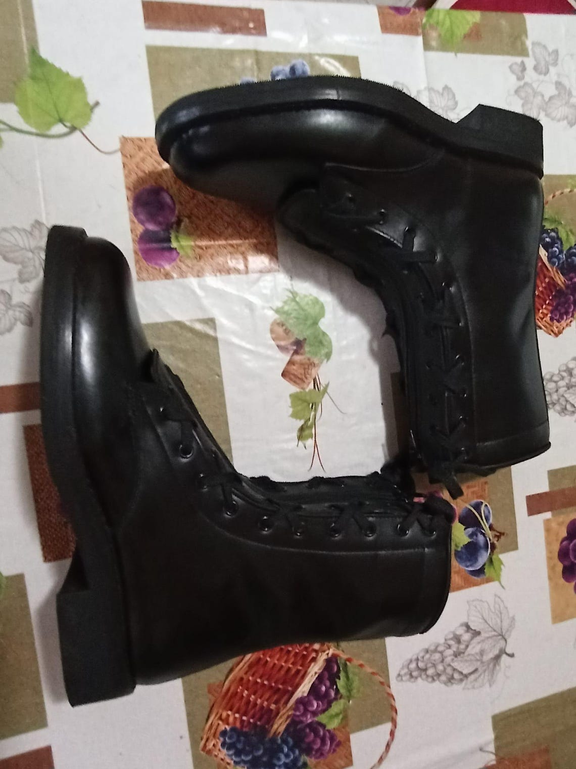 Vintage Combat leather boots, Italian army vintage 90s deadstock N41 UE, laces and zip, made in Italy anfibio militare 1994, fondo di magazz, foto 3 di 5