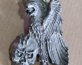 Eagle and skull, cast metal pin vintage 80s, original Fast line brand, amazing pin for your leather biker jacket heavy metal 80S style good