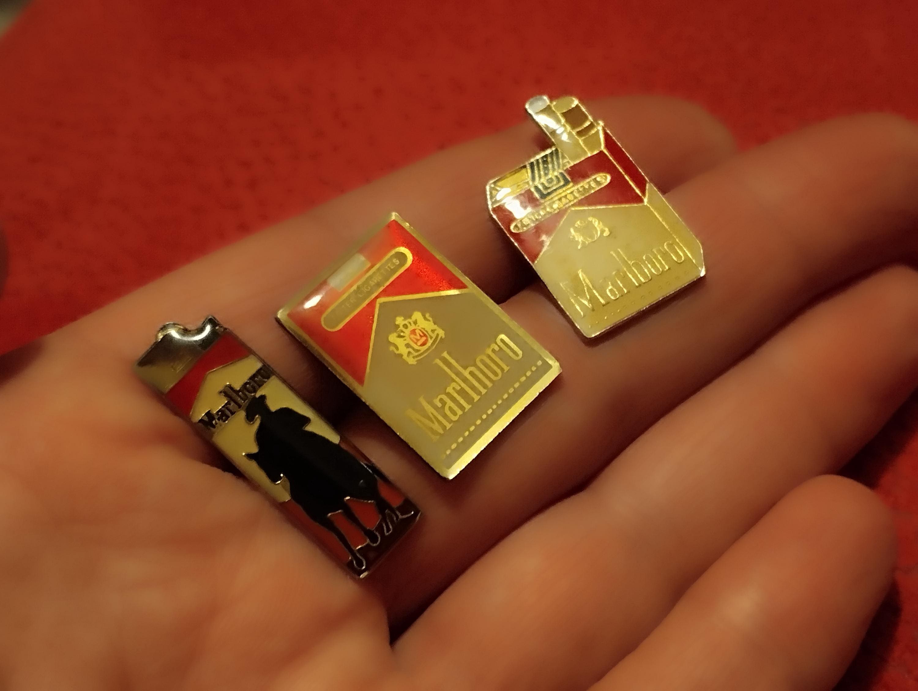 ピン＆ピンバッチ - ビンテージ - Etsy 日本