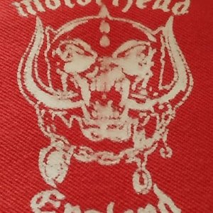 Motorhead England, carteira vintage dos anos 80, estampa em tecido, estoque morto nunca usado, vintage do final dos anos 80, início dos anos 90. Motorhead dente torto, carteira vermelha