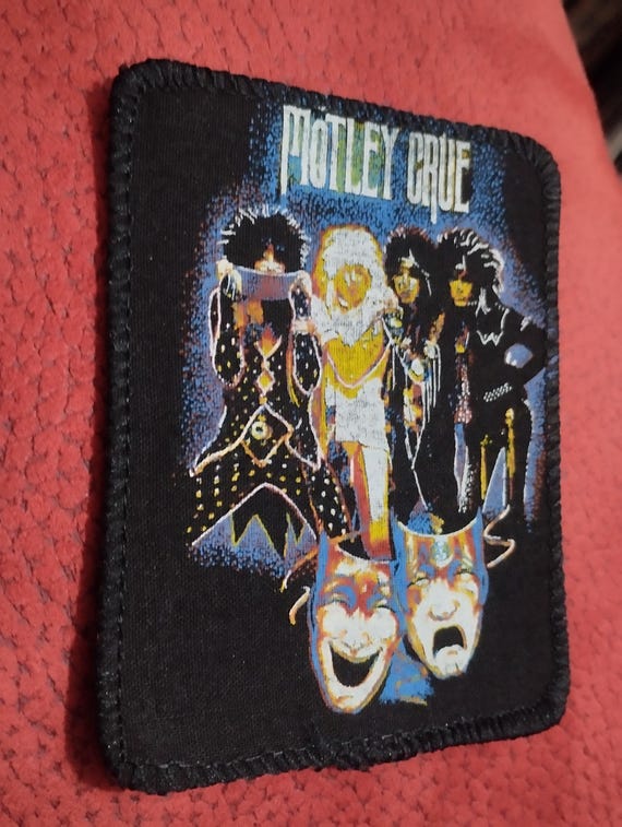 モトリー・クルー、シアター・オブ・ペインのヴィンテージ80年代の縫い