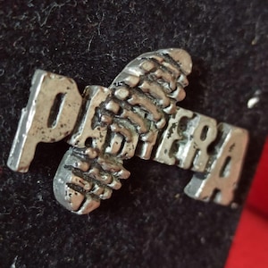 Pantera 1993 WALK, please check the photos, vintage 90s cast metal pin, alchemy poker carta made in England, deadstock, amazing pin for vest
