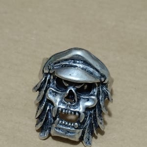 Skull, cast metal ring vintage 80S, biker style ring, 80S old stock. For your rock look. Fantastic gift idea for all fans of the genre.