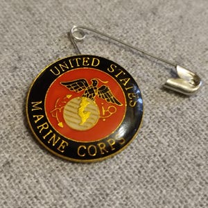 US marine corps , vintage 90s badge enamel  crystal Badge to sew or pin with a safety pin. Ideal for baseball caps or for your denim jacket
