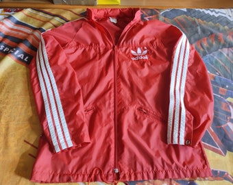 Adidas vintage windjack eind jaren 80 begin jaren 90, rood, XXS made in Hong Kong, voor echte liefhebbers van de drie strepen, met capuchon. Geweldig cadeau