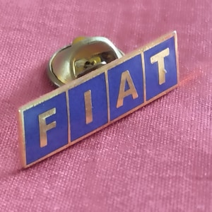 FIAT, vintage end 80s early 90s enamel pin, logo Fiat auto, Collectible Pin, amazing gift for lovers vintage pin cars automotive. Very good
