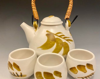 Original artist Mark Zamantakis Studio pottery teapot, Ivory Color With leaf Pattern