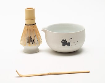 Ciotola per Matcha in Ceramica dipinta a mano con Gatto Nero, Frusta in Bambù e Porta Chasen, Kit per la Preparazione del Tè Matcha Giapponese