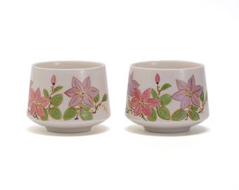 Hand-painted Flower Ceramic Matcha Cup Set of 2 Cups Green Ceramic Tea Cup for Matcha 240ml