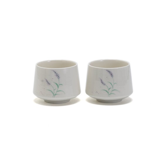 Hand-painted Lavender Ceramic Matcha Cup Set of 2 Cups White Ceramic Tea Cup for Matcha 240ml