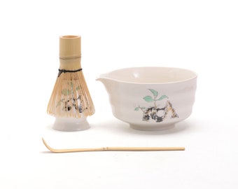 Hand-painted Grass Ceramic Matcha Bowl with Spout Bamboo Whisk and Chasen Holder Matcha Tea Ceremony Set