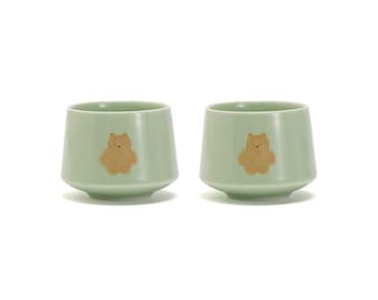 Hand-painted Brown Bear Ceramic Matcha Cup Set of 2 Cups Green Ceramic Tea Cup for Matcha 240ml