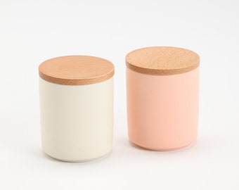 Contenitore per polvere di matcha in ceramica con coperchio in bambù