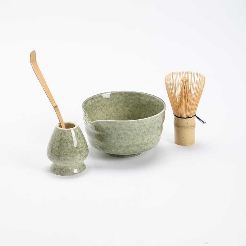 Keramik Chawan mit Ausguss Bambus Schneebesen und Chasen Halter Teezeremonie Set Bild 3