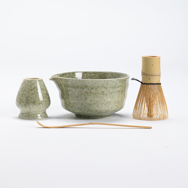 Keramik Chawan mit Ausguss Bambus Schneebesen und Chasen Halter Teezeremonie Set E