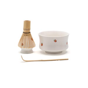 Hand-painted Strawberry Ceramic Matcha Bowl with Bamboo Whisk and Chasen Holder Matcha Tea Ceremony Set 520ml