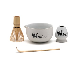 Ciotola per Matcha in ceramica dipinta a mano con gatto nero, frusta in bambù e supporto per Chasen, kit per la preparazione del tè Matcha giapponese da 400 ml