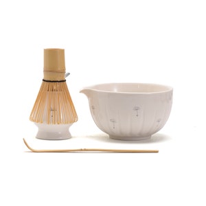Hand-painted Dandelion Ceramic Matcha Bowl with Spout Bamboo Whisk and Chasen Holders Japanese Matcha Set