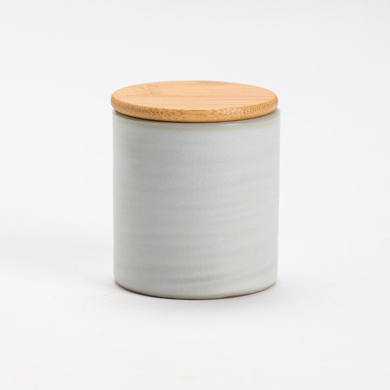 Ceramic Matcha Powder Caddy with Bamboo Lid White