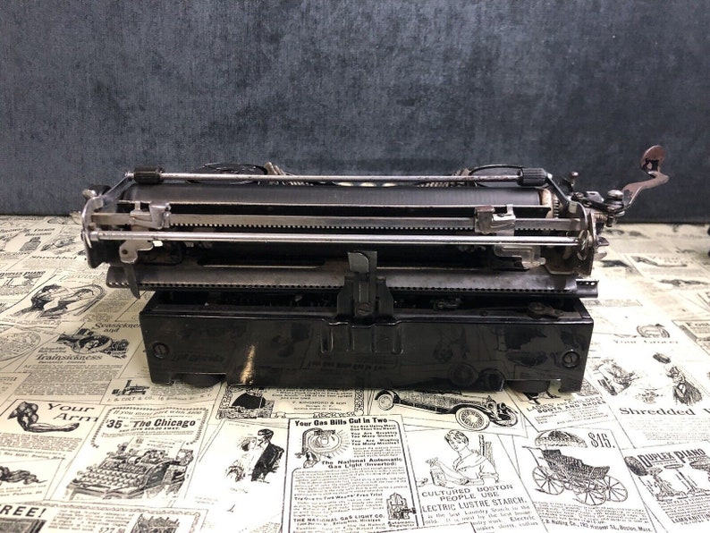 Antique Oliver portable typewriter, vintage, 1930s, black colour image 6