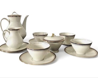 Service The Winterling Marktleuthen Bavaria Porcelain Cups Teapot Saucers
