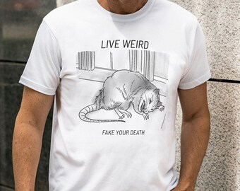 Lustiges Opossum Shirt, leben seltsam fälschen Ihren Tod Tshirt, Tier Kunst T-Shirt, lustiges T-Shirt, verrückte Possum Zeichnung, vergnügt Shirt, lustiges Shirt