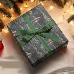 Carta da regalo natalizia UFO retrò, carta da regalo di Natale aliena, carta da regalo spaziale futuristica, regalo di fantascienza, carta da regalo astronave, regalo di Natale