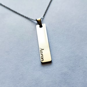 Collier personnalisé gravure prénom message acier inoxydable poli, cadeau homme, pendentif barre rectangle personnalisé