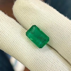 Zambian emerald octagon, top quality emerald, emerald cut emerald, minor oil emerald, certified emerald, vivid green emerald, 7.33 carat