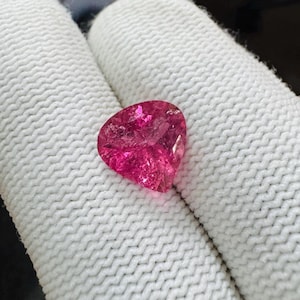 Heart Shape Pink Tourmaline Gemstone: 3.29 Carat, 7mm