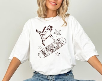 Camiseta de gato patinador Comfort Colors®, camiseta de gatito vintage con estética de los 90, camiseta de gato con novia estrella de rock, top de patinador mori kei con estilo grunge retro