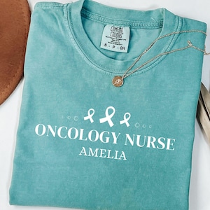 Onkologie Krankenschwester Shirt, Onkologie Krankenschwester Tshirt, Onkologie Krankenschwester T-Shirt, Onkologie Krankenschwester Rundhalsausschnitt, ONC Abschlussgeschenk, Krebs Krankenschwester Shirt