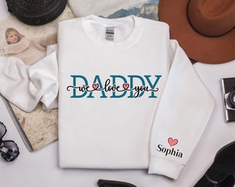 Personalisiertes Daddy-Sweatshirt mit den Namen der Kinder auf dem Ärmel, personalisiertes Sweatshirt, Geschenk für Papa, Vatertag oder Papa Geschenk, Papa Sweatshirt