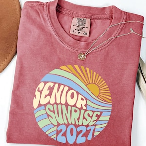 Camiseta Senior Sunrise 2027, camiseta retro Senior 2027, regalo de graduación 2027, camiseta Senior, regalo de graduación de secundaria imagen 9