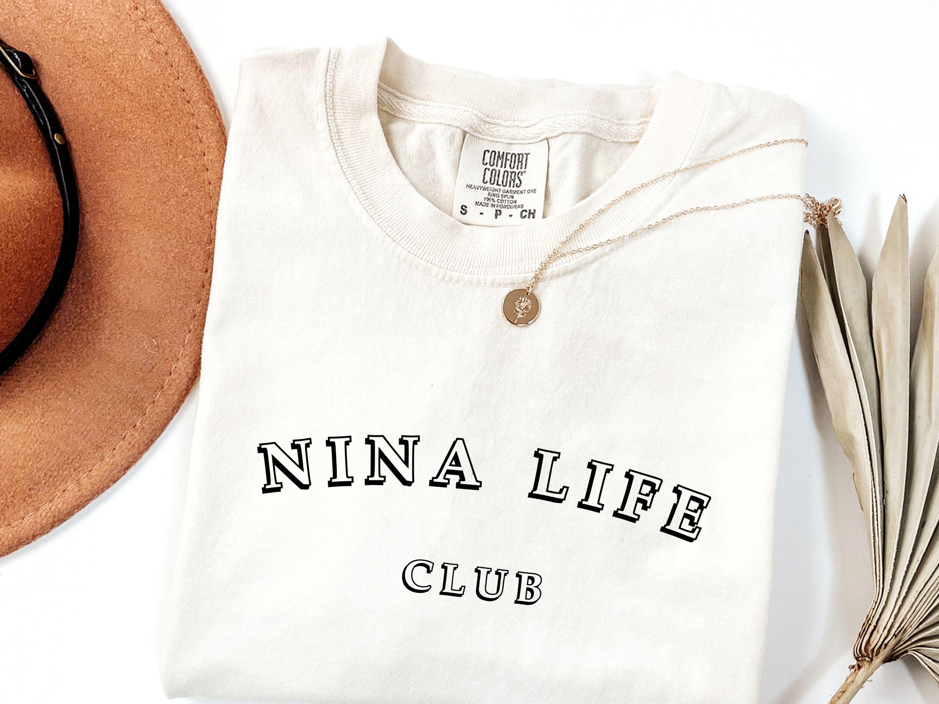 コンフォートカラーズ® ニーナ！ニーナライフクラブシャツ。お気に入り