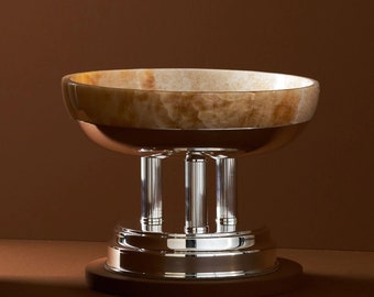 The Footed Marble Presentation Bowl takes its inspiration from Helen of Troy, the most beautiful woman in the world according to Greek myth.