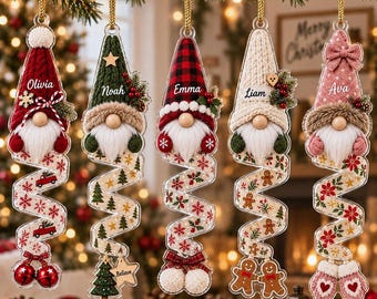 Adorno navideño acrílico personalizado de gnomo espiral, recuerdo de elfo personalizado, decoración para árbol de Navidad 2026, lindo adorno de regalo de gnomo invernal.
