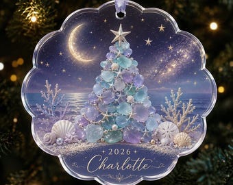 Adorno navideño personalizado de cristal de mar, recuerdo navideño costero, adorno playero personalizado, decoración navideña junto al mar, regalo para ella.