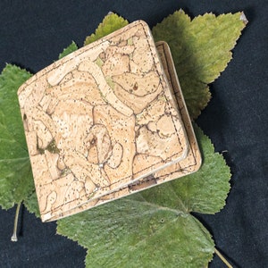 Cartera plegable de corcho - Textura irregular con motas doradas