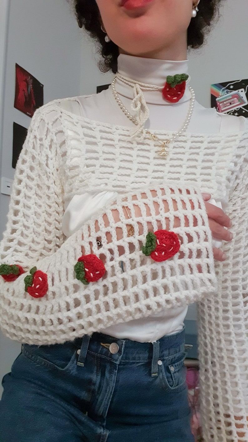 Bolero fraises en crochet image 1