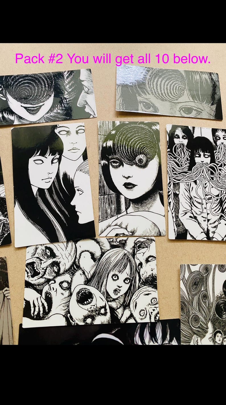 Może przedstawiać: Zestaw dziesięciu czarno-białych naklejek o tematyce horroru przedstawiających postacie z mangi Uzumaki. Naklejki przedstawiają r&oacute;żne postacie, w tym kobietę ze spiralą w oku, kobietę z długimi włosami i grupę ludzi z mackami.