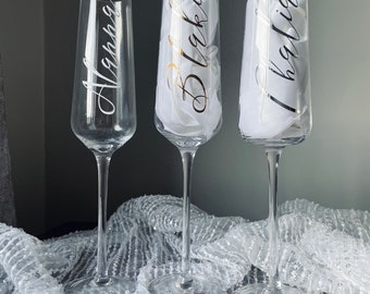 Personalised champagne flute for bridal party wine glass custom bride wedding morning glasses bridesmaids personalised gift for bride to be