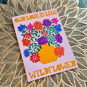 Wildblumenliebe: Romantische Karte für Ihre Besondere Person Drücken Sie Ihre Liebe mit einem Wildblumen-Infundierten Valentins- / Jubiläumskartengeschenk aus